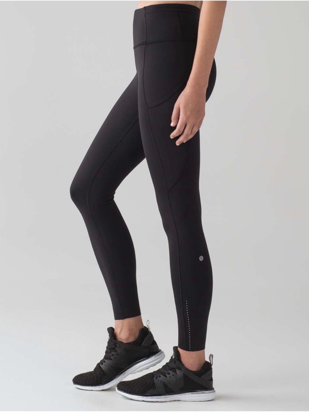 Lululemon Fast & Free 7/8 Tight II in Black 25” inseam Nulux Fabric Running